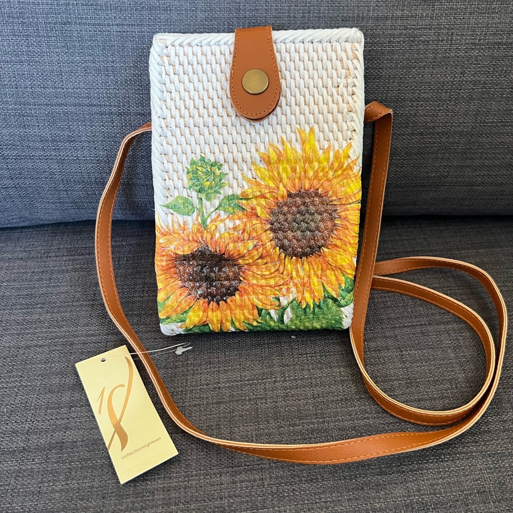 NEW HANDCRAFTED RATTAN PHONE CROSSBODY BAG PURSE